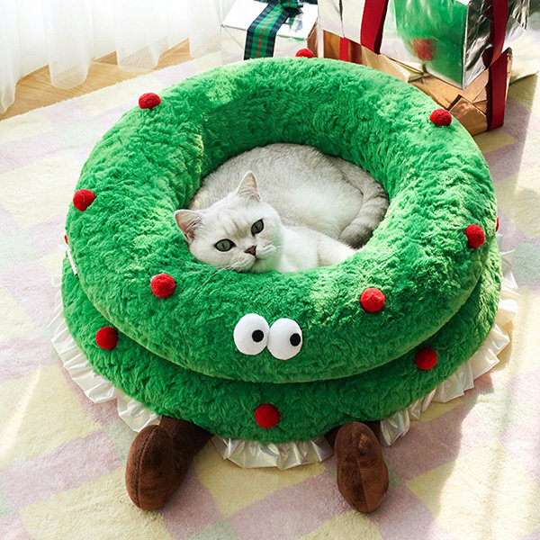 Funny Christmas tree-shaped plush cat nest and pet bed